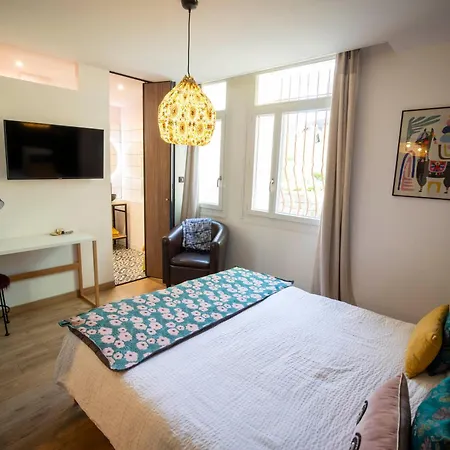 Rosie's Club Guest house *