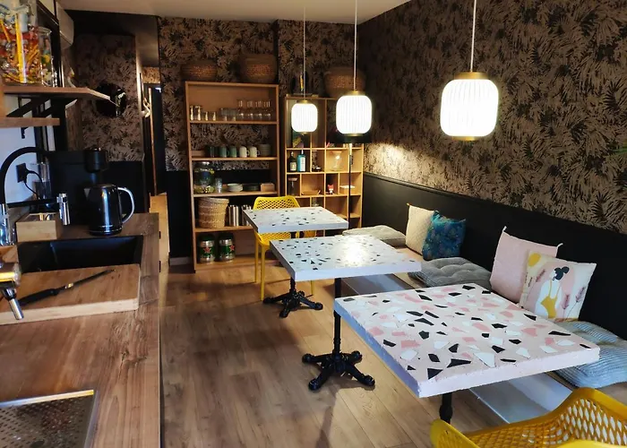 Rosie's Club Guest house