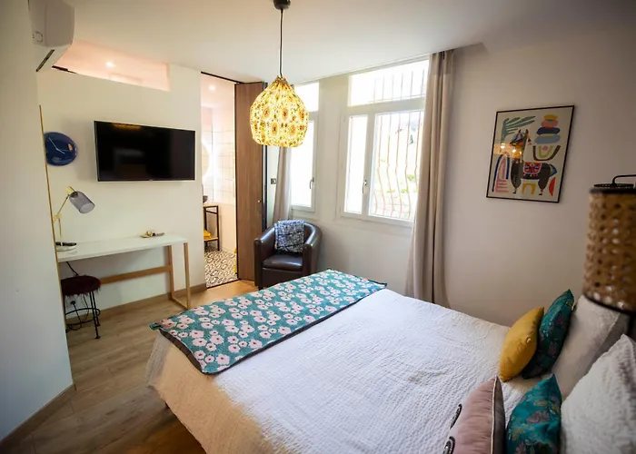 Rosie's Club Guest house 3*